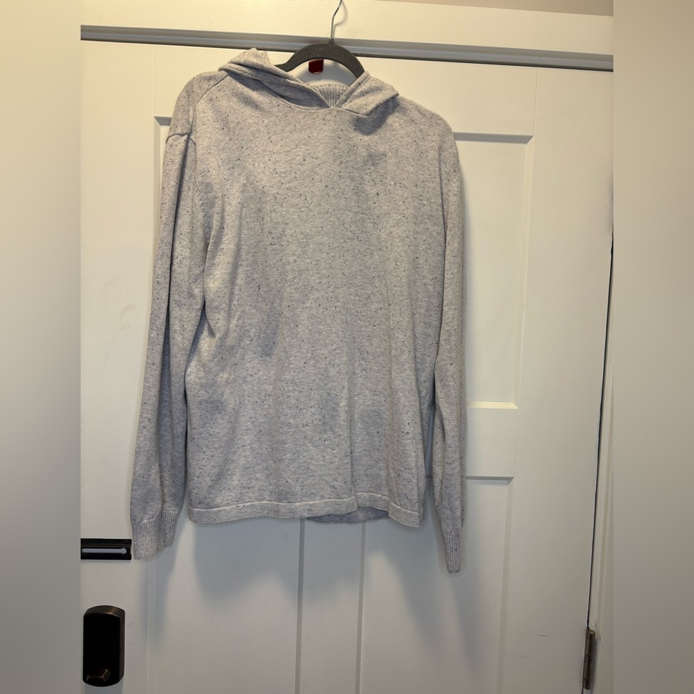 Prana slim fit speckled  grey and blue sweater with hood.